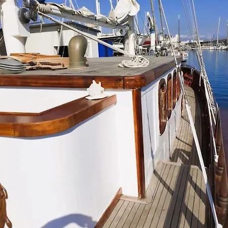 Botel Adara Yacht - Big Turkish Gulet Barcelona