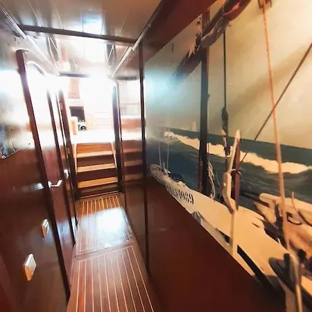 Botel Adara Yacht - Big Turkish Gulet Barcelona